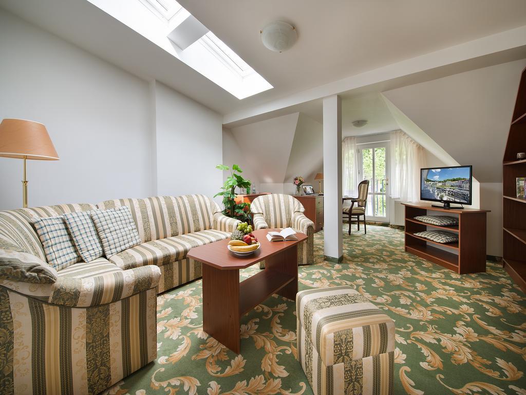 Ea Hotel Elefant Karlovy Vary Room photo