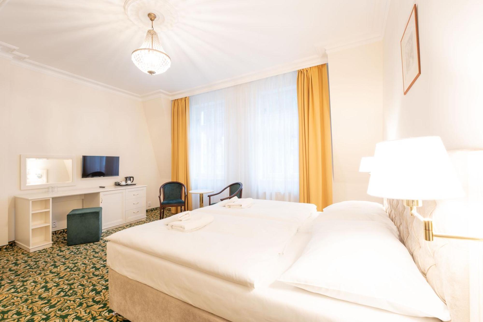 Ea Hotel Elefant Karlovy Vary Exterior photo